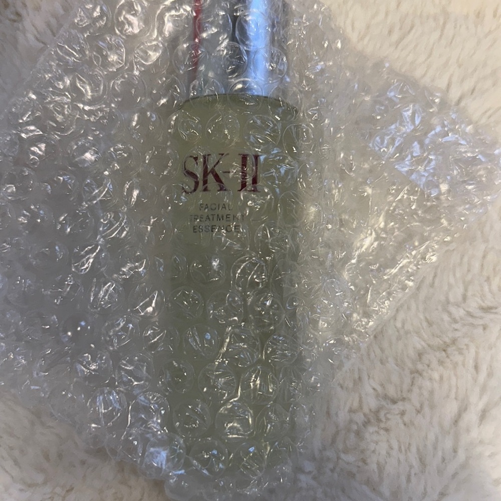BRAND NEW SKII facial treatment essence